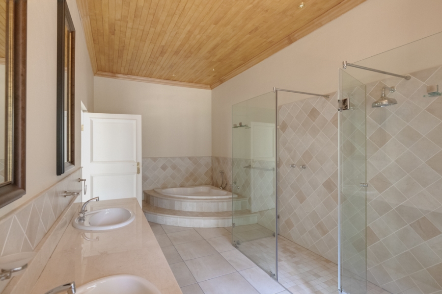 4 Bedroom Property for Sale in Cloudy Creek Free State